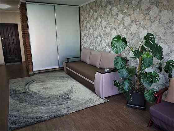 Оренда Квартира 1-кімнатна, 11/25 поверх на вул. Ревуцького, 7В Kiev
