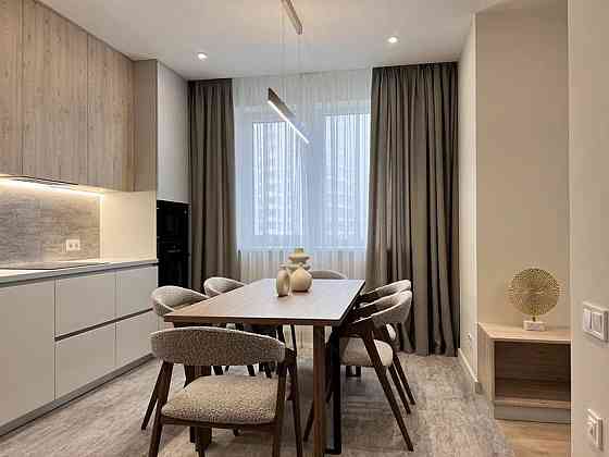 Продаж Квартира 2-кімнатна, 10/25 поверх на Генуэзская ул. Одеса