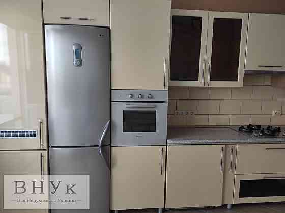 Продаж Квартира 4-кімнатна, 4/6 поверх на вул. Котляревського І. Ternopil'