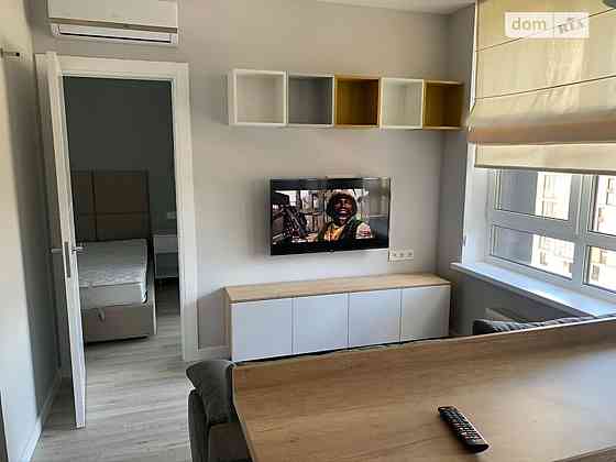 Оренда Квартира 1-кімнатна, 5/9 поверх на ул. Салютная Київ