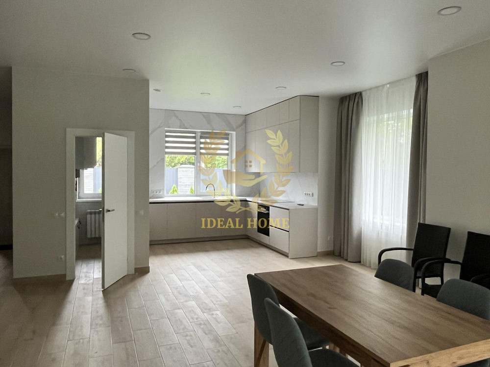 Продаж приватного будинку на Берковці, біля ТЦ Lavina Mall Київ - фото 1