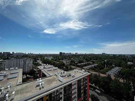 Продаж Квартира 3-кімнатна, 17/18 поверх на Маршала Малиновского ул. Odessa