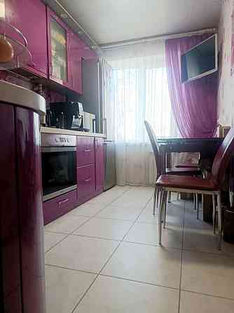 Продаж Квартира 3-кімнатна, 3/9 поверх на Газеты Правда пр., 115 Dnipro