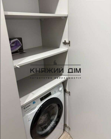 Оренда Квартира 1-кімнатна, 33/33 поверх на Заречная ул. Київ