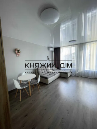 Продаж 1 кім. квартири студії ЖК Комфорт Таун Код Об'єкта №  21144649 Київ