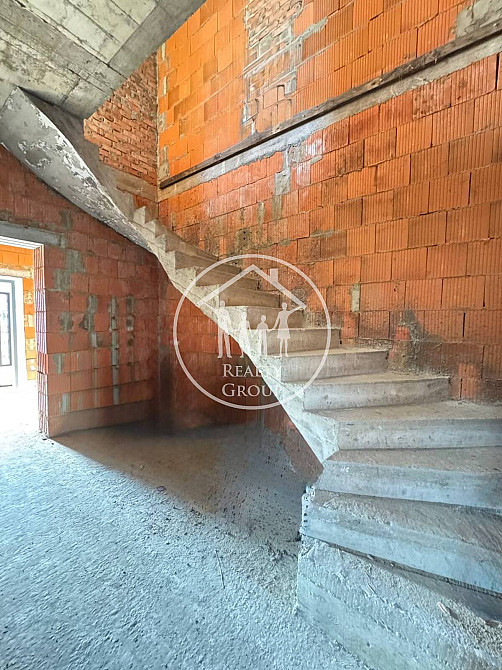 Продаж 2-поверховий Будинок з ділянкою 5.2 сот 185 кв.м  на Арктична Briukhovychi (Peremyshlianskyi raion) - photo 8