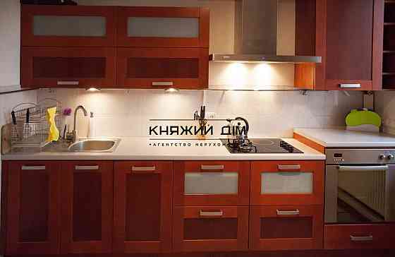 Продаж 4 кімнатної квартири  по Лютеранській 21/12   Печерські Липки код 21138911 Київ