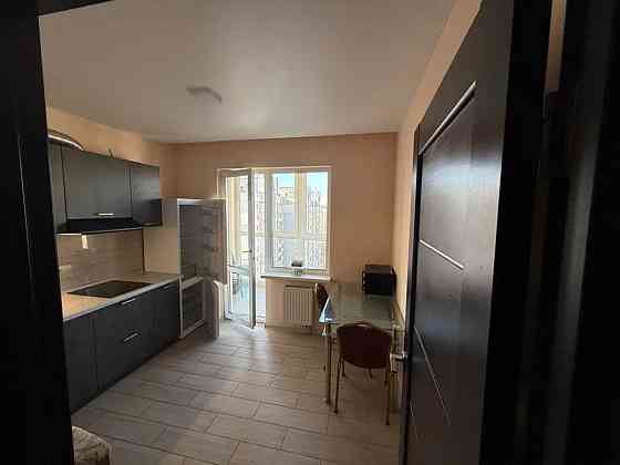 Оренда Квартира 2-кімнатна, 16/24 поверх на Вишняківська, 4 Київ