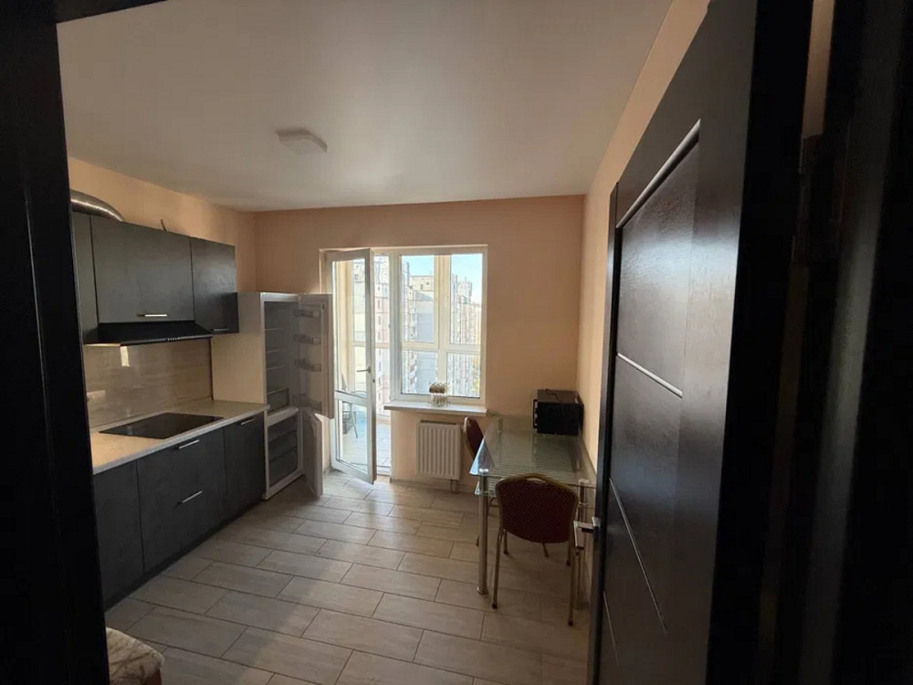 Оренда Квартира 2-кімнатна, 16/24 поверх на Вишняківська, 4 Kiev - photo 1