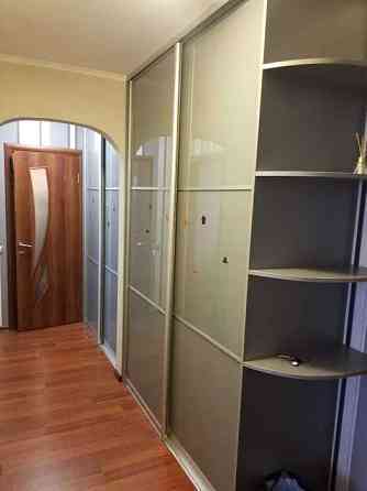 Оренда Квартира 2-кімнатна, 21/25 поверх на ул. Урловская, 23 Киев