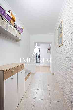 Продаж Квартира 4-кімнатна, 7/12 поверх на вул. Митрополита Андрія Шептицького Київ