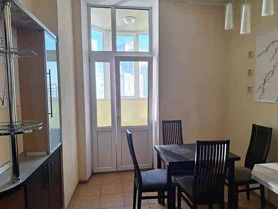 Оренда Квартира 1-кімнатна, 14/16 поверх на Дніпровська набережна, 26 Kiev