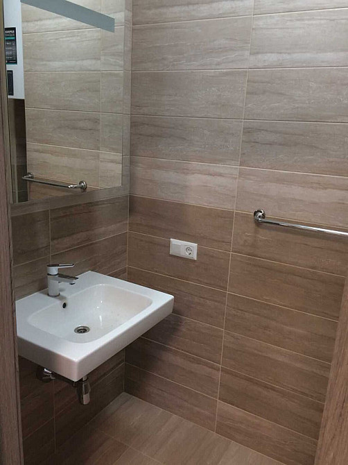 Оренда Квартира 3-кімнатна, 15/17 поверх на ул. Николая Ушакова, 1б Киев - изображение 3