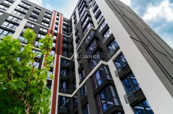 For sale 1-room Apartment 39 sq.m Юван Ivano-Frankivs'k