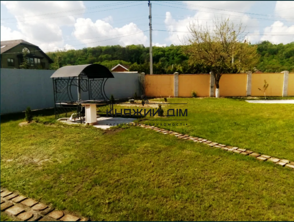 Продам Дом в с. Подгорцы 278 м2 3 этажа на 25 сотках.  - фото 4