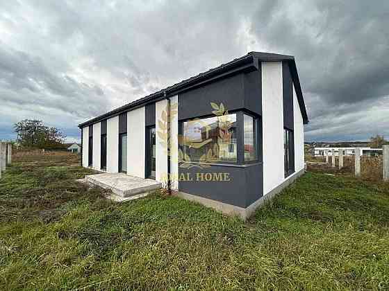 Продаж Будинок 3-кімнатний на Зеленая ул. 