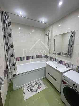 Оренда Квартира 2-кімнатна, 8/26 поверх на Юрія Кондратюка вул., 5 Киев