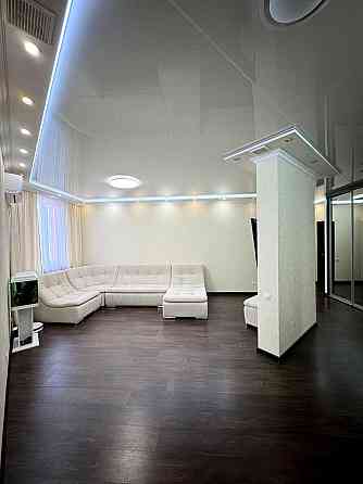 Продаж Квартира 3-кімнатна, 11/16 поверх на Юлії Здановської вул., д. 50/2 Київ