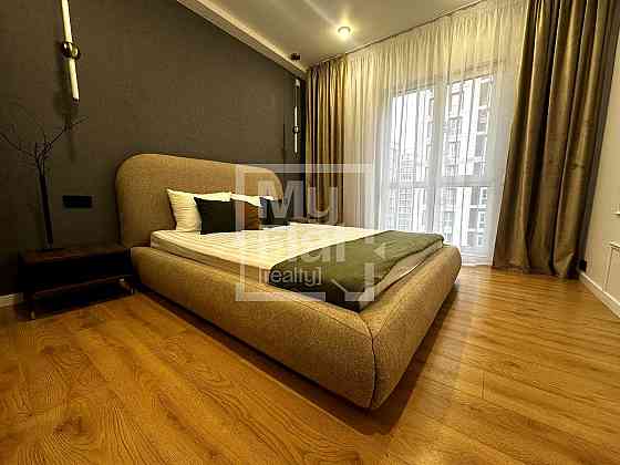 Продаж Квартира 3-кімнатна, 15/21 поверх на вул. Максимовича Михайла Киев