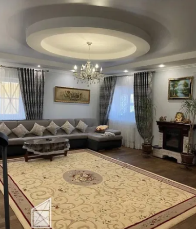 Продам 2-х поверховий та гостьовий будинок з гаражем в с.Фонтанка (5 км від Одеси) Фонтанка