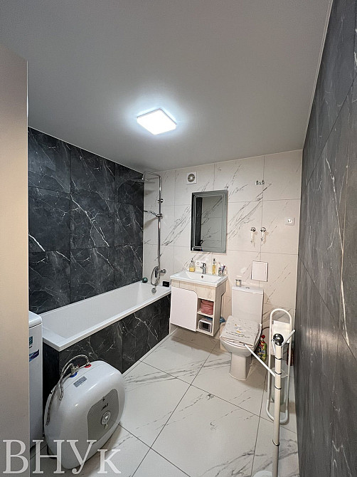 Продаж Квартира 3-кімнатна, 3/5 поверх на Відродження Луцк - изображение 9