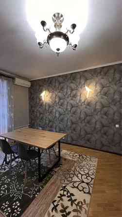 Оренда Квартира 2-кімнатна, 4/5 поверх на ул. Леонида Первомайского, 9а Киев