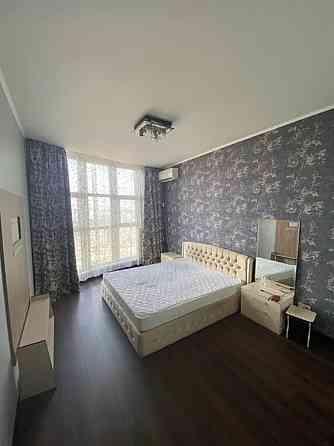 Оренда Квартира 2-кімнатна, 32/33 поверх на Харьковське шоссе, 19 Київ