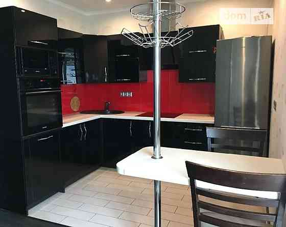 Оренда Квартира 1-кімнатна, 22/25 поверх на ул. Юрия Шумского, 3г Київ