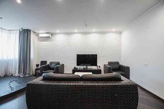 Продаж Квартира 2-кімнатна, 18/21 поверх на Туманяна Ованеса вул., д. 15А Київ