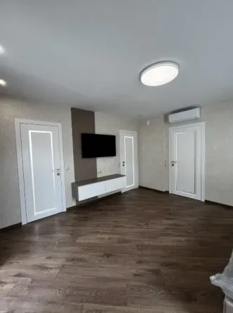 Selling a cottage with renovation of the 2nd floor Vynohradiv