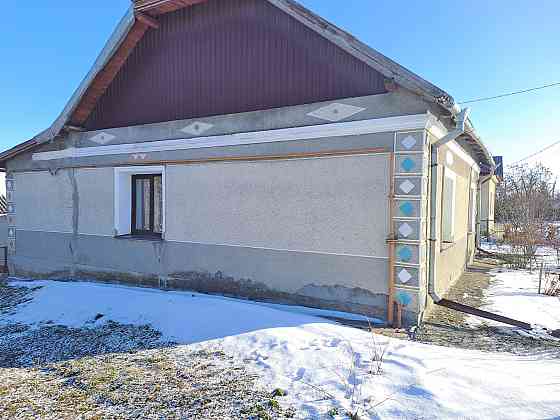 Продаж земельної ділянки з будинком у центрі Великих Гаїв 