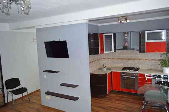 Оренда Квартира 2-кімнатна, 5/5 поверх на пл. Дарницкая Киев