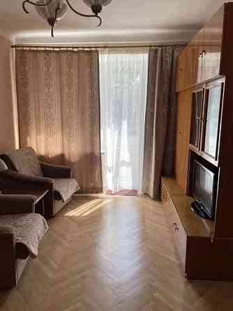 Оренда Квартира 1-кімнатна, 3/5 поверх на ул. Марка Безручко Kiev