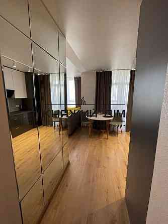 Оренда Квартира 1-кімнатна, 23/25 поверх на Драгоманова ул. Kiev