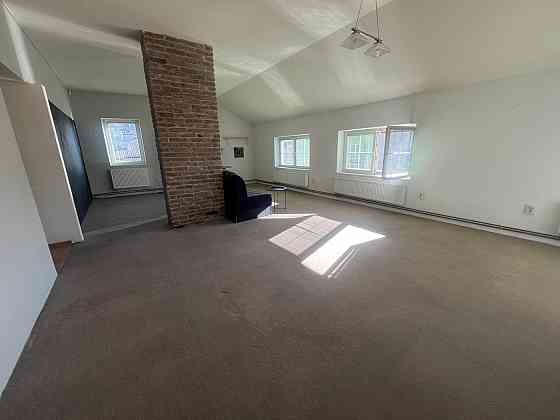 Оренда офісне приміщення на вул. Бальзака Оноре де приміщень - 2, поверх - 4/4 L'viv