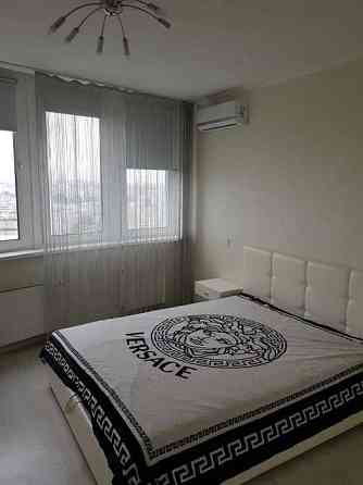 Оренда Квартира 1-кімнатна, 24/25 поверх на ул. Ревуцкого Киев