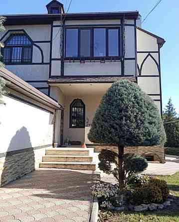 Продам Двоповерховий Будинок, на 20 сотках землі в Чорноморці Чорноморка