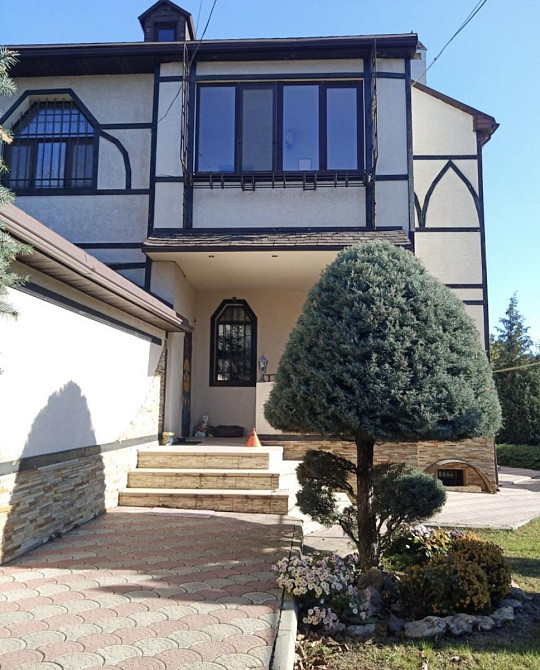 Продам Двоповерховий Будинок, на 20 сотках землі в Чорноморці Чорноморка - фото 1