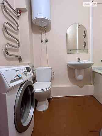 Оренда Квартира 1-кімнатна, 8/9 поверх на просп. Червоної Калини, 3В Киев