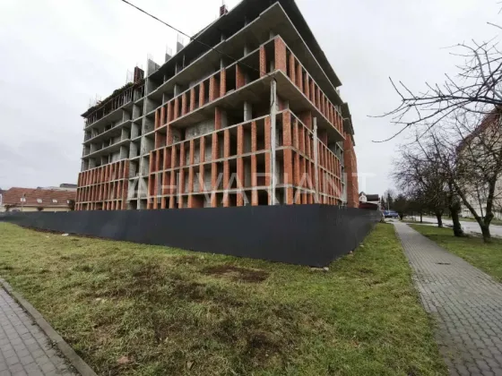 For sale 1-room Apartment 41 sq.m Капушанська 145е Uzhhorod