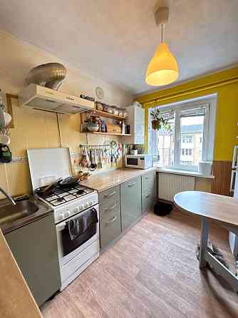 Продаж Квартира 4-кімнатна, 4/4 поверх на вул. Бельведерська Івано-Франківськ