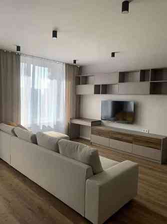 Оренда Квартира 1-кімнатна, 15/28 поверх на Днепровская набережная Kiev