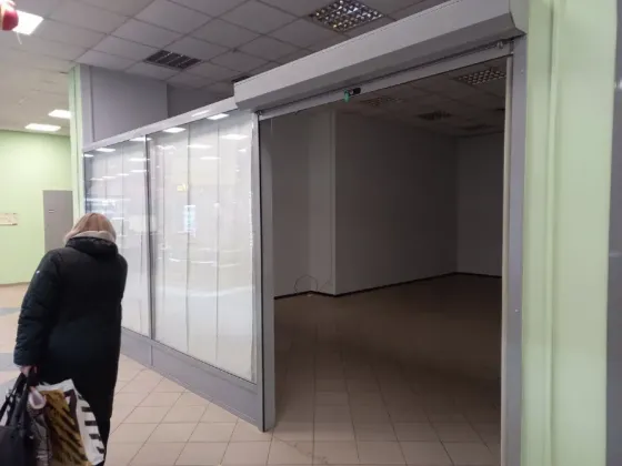 Rent Premises in the center. Shopping center "New Center" 12 kW of electricity. Dnipro