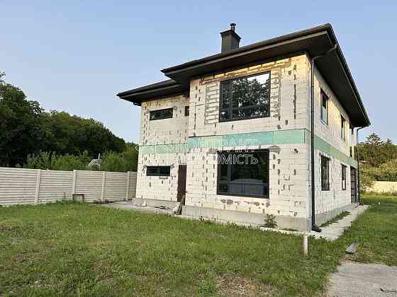 Продаж Будинок 5-кімнатний на вул. Науки Харьков