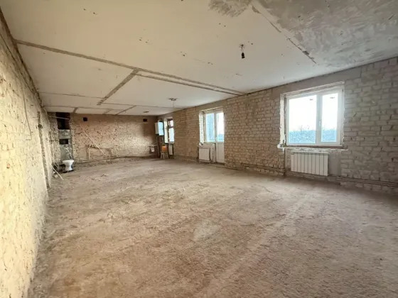 Продаж Квартира 2-кімнатна, 5/5 поверх на Героїв Земляків, 2 Kirovohrad