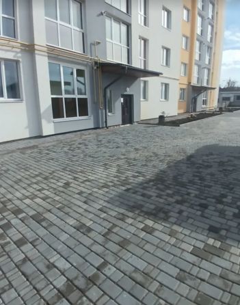 Продаж 1к квартири 42.4 кв. м на вул. Микулинецька Ternopil'