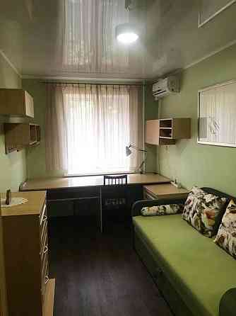 Оренда Квартира 3-кімнатна, 4/5 поверх на Дегтяревская ул. Київ