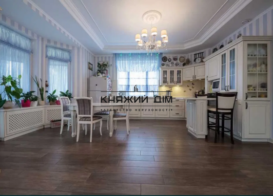 Оренда Будинок на Николаевская ул. 