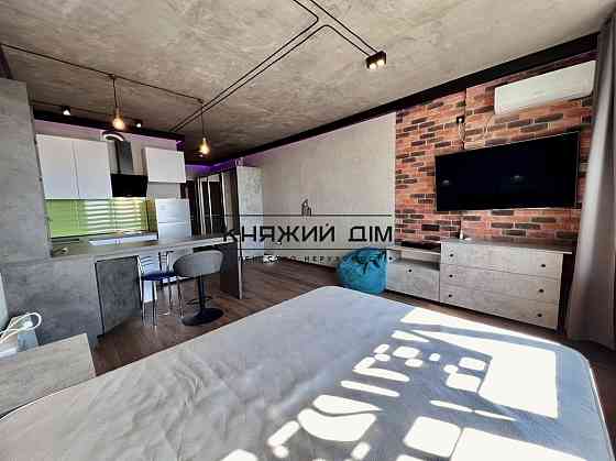 Оренда Квартира 1-кімнатна, 27/28 поверх на Бажана Николая просп. Kiev