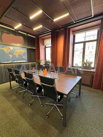 Оренда офісне приміщення на Хмельницького Богдана вул., 19/21 поверх - 4/7 Kiev